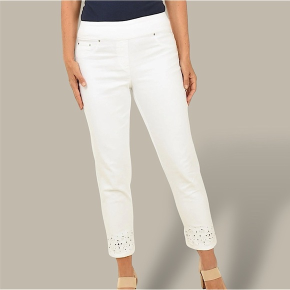 Peck & Peck White Cropped Denim Capri Jeans Stretch Tummy Lift Jeweled Cuff Sz 8 - Picture 1 of 14